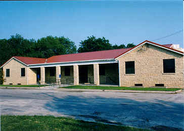 membldg.bmp (283906 bytes)